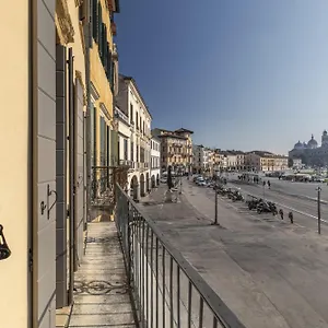  Apartament Palazzo Carpediem-prato Della Valle